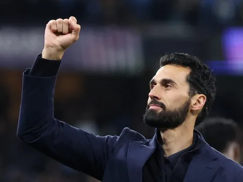 Hoàn cảnh kỳ lạ của Real Madrid