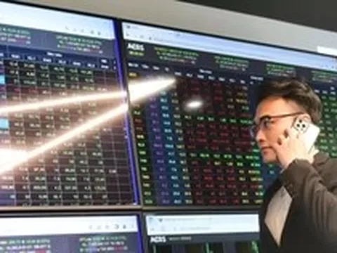 Cổ phiếu bảo hiểm kém tích cực