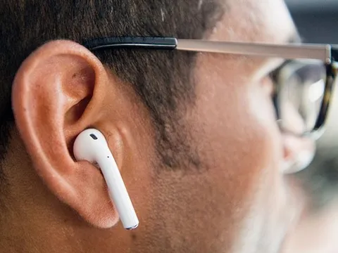 Chơi game liên tục 5 giờ, chàng trai 26 tuổi bỗng nhiên... mất thính lực