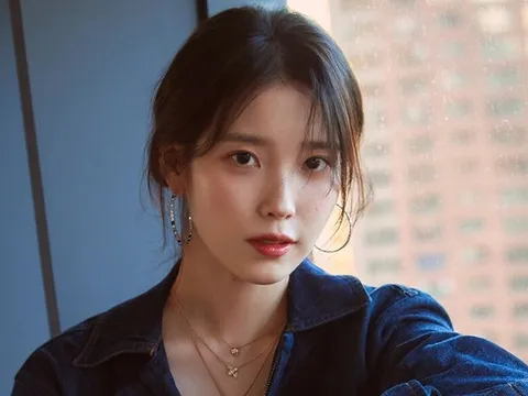 IU tái hiện diện mạo năm 19 tuổi gây xôn xao
