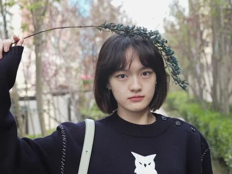 Nữ diễn viên nhí 15 tuổi tiết lộ ký ức bị bác sĩ thẩm vấn chuyện riêng tư đầy ám ảnh