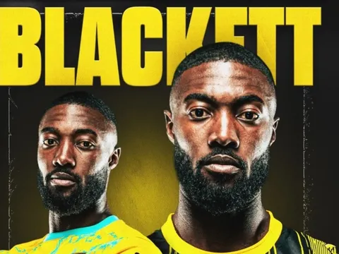 Cựu cầu thủ MU xuống dốc khó tin