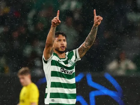 Hiểm họa Luis Suarez trước mặt Arsenal