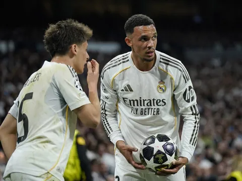 Bộ mặt tương phản của 'đôi cánh' Real Madrid trước Bayern Munich