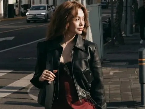 Sắc vóc nóng bỏng của Minh Hằng