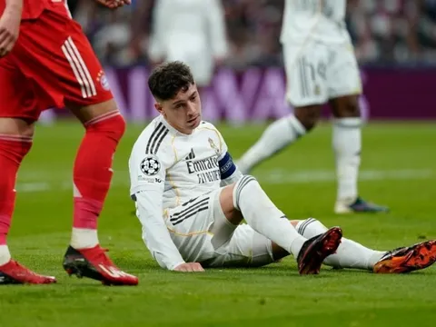 Real Madrid sống nhờ phép màu, chết vì thực tế