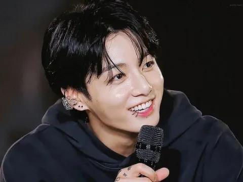 Jungkook gây tranh cãi vì phát ngôn 'học tiếng Hàn đi' với fan quốc tế