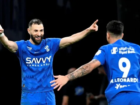 Đội của Ronaldo bị phả hơi nóng lên ngôi vô địch