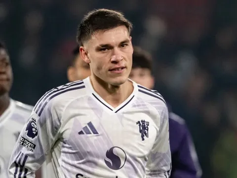 Mức giá để Ugarte rời MU