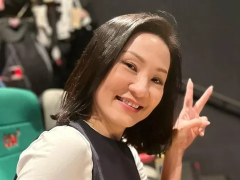 Hồng Đào phản ứng với người đàn ông đặc biệt gắn bó 40 năm