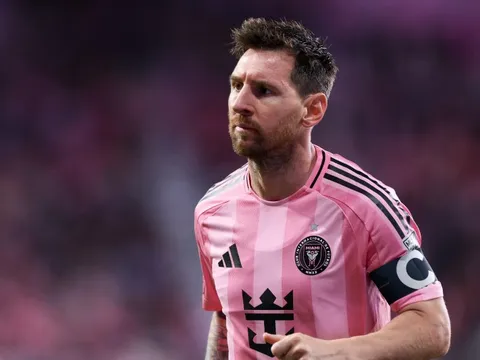 Messi lại tạo cơn sốt vé