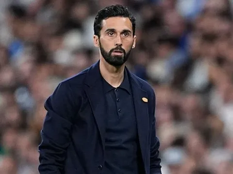 HLV Real Madrid nổi giận