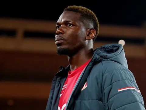 Tình cảnh éo le của Pogba