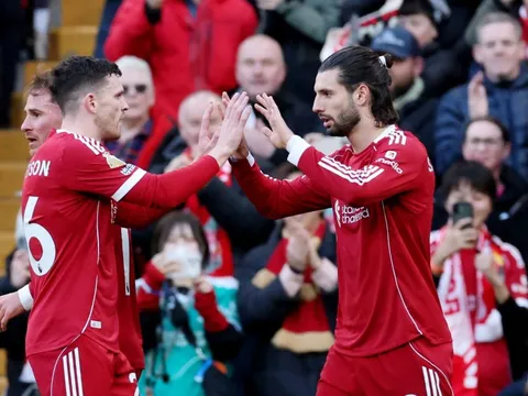 Bến đỗ  mới của Andy Robertson