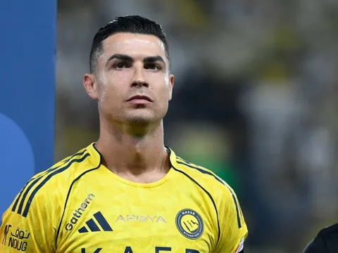 Sáng tỏ vụ Ronaldo bị tước bàn thắng