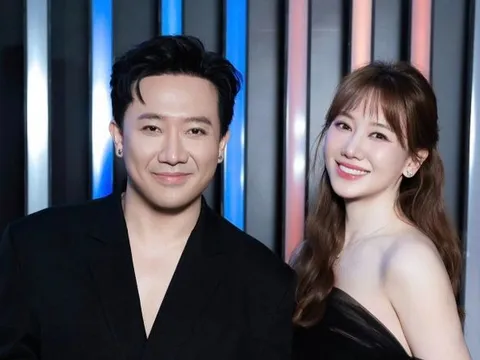 Trấn Thành tình tứ với Hari Won, một chi tiết trên tay gây xôn xao