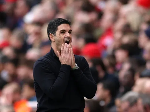 Fan Arsenal bức xúc, viết đơn kiện thầy trò Arteta