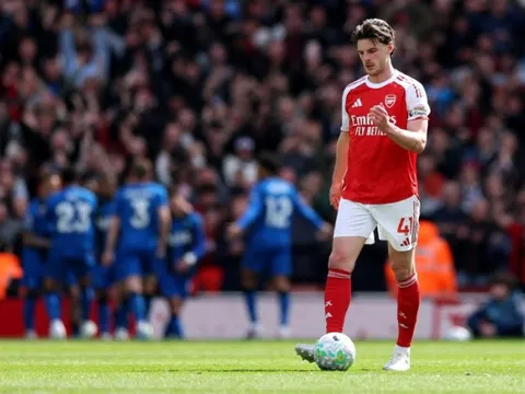 Dấu hiệu cho sự sụp đổ của Arsenal