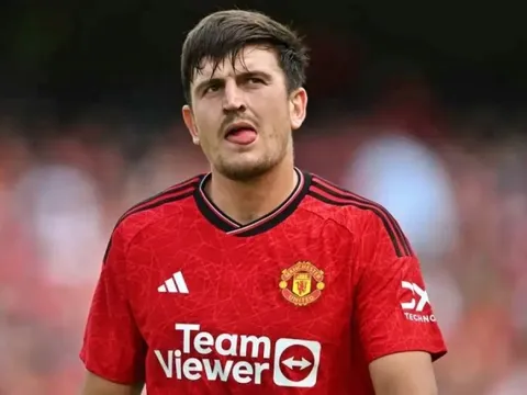 Mức lương của Maguire gây ngỡ ngàng