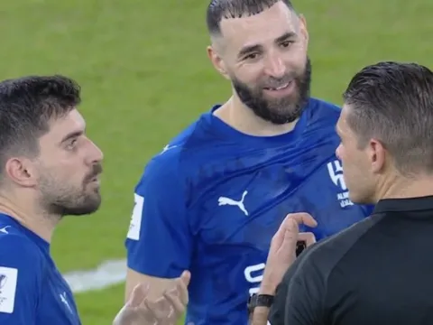 Đội của Benzema sụp đổ