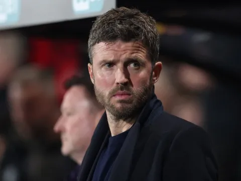 Hai sai lầm lớn của Carrick trong trận MU thua Leeds