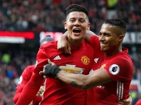 Hành vi phi thể thao của cựu sao MU