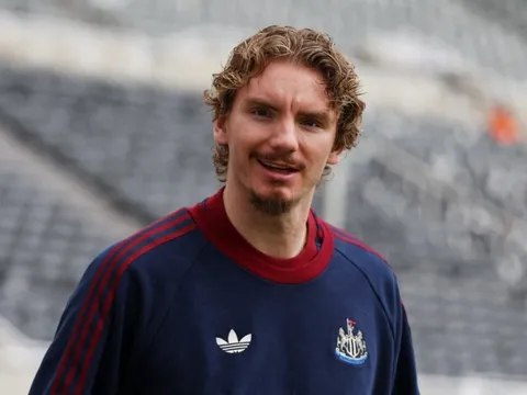 Nick Woltemade vỡ mộng