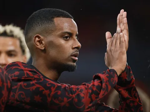 Nửa tỷ euro không giúp Liverpool vô địch Champions League