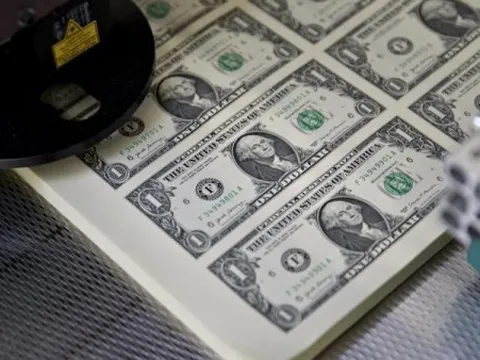 Tỷ giá ngoại tệ, tỷ giá USD/VND hôm nay 15/4: Đồng USD chịu nhiều áp lực khi liên tiếp giảm 7 phiên