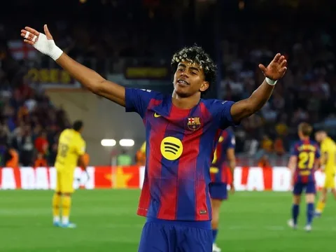 Lamine Yamal châm ngòi màn ngược dòng