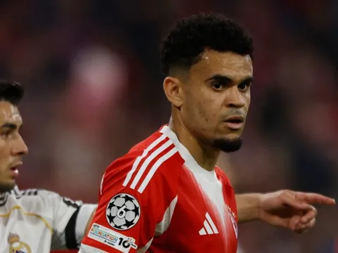 Diaz nói thẻ đỏ của Camavinga là chính xác