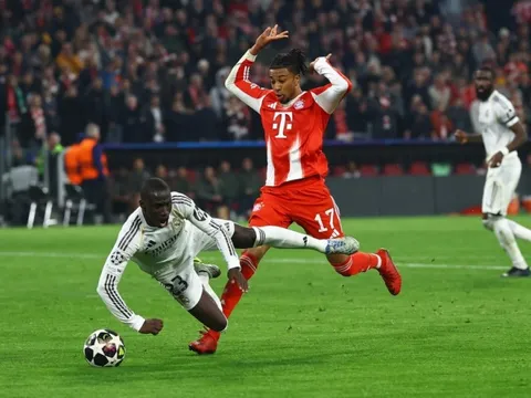 Loạt tranh cãi bao trùm đại chiến Bayern - Real