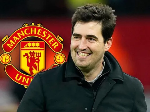 Lộ diện HLV sẵn sàng thay Carrick dẫn dắt MU