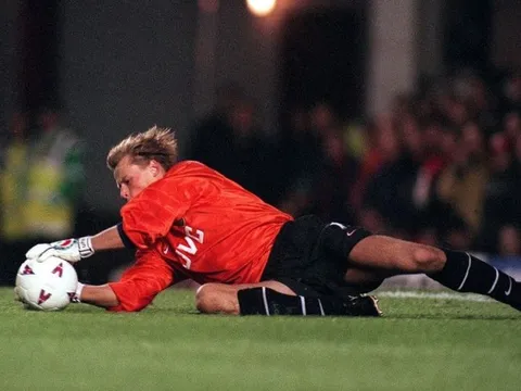 Bóng đá mất đi một giá trị như Manninger