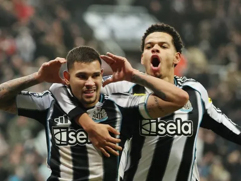 Newcastle đối mặt làn sóng tháo chạy