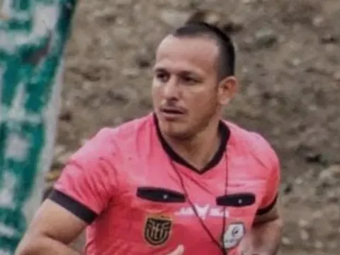 Trọng tài Ecuador bị bắn chết giữa trận đấu