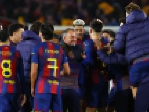 Barcelona áp sát ngai vàng Real Madrid