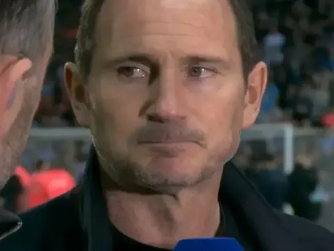 Giọt nước mắt lịch sử của Lampard