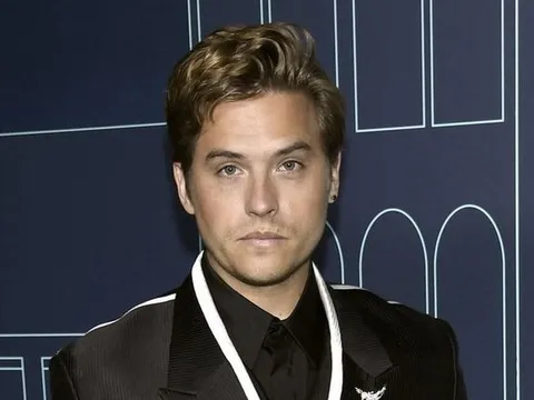 Nam diễn viên Dylan Sprouse bị trộm đột nhập nhà riêng