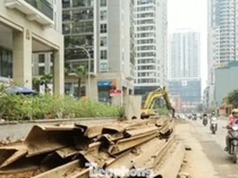 Đường Nguyễn Tuân thành ‘công trường bất tận’ giữa Thủ đô