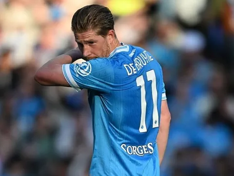 De Bruyne tan mộng vô địch Italy