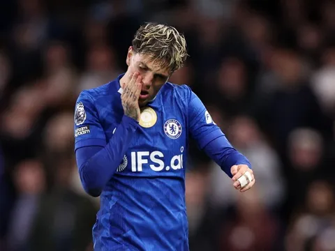 CĐV Chelsea phẫn nộ với màn trình diễn của Garnacho trước MU