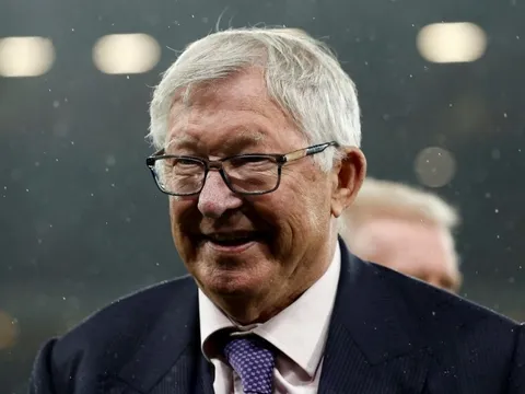 CLB Anh 'lột xác' sau cuộc gọi cầu cứu Sir Alex