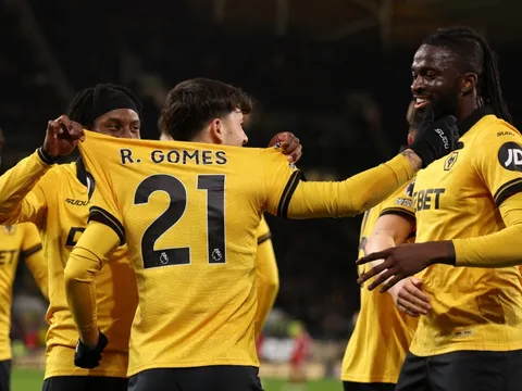 Cửa rớt hạng mở toang với đội bóng Premier League