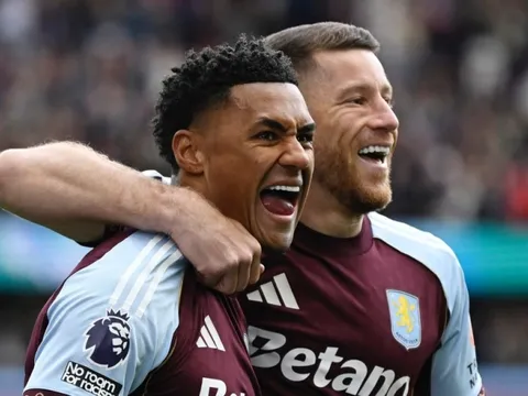 Thảm họa Sancho trong trận cầu điên rồ của Aston Villa