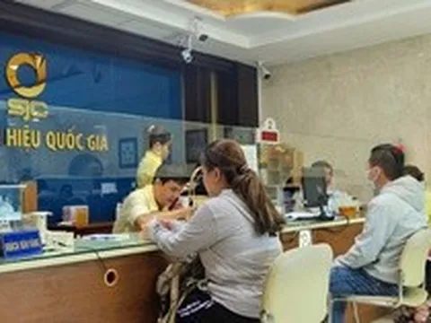 Giá vàng trong nước giảm theo thế giới, công ty SJC tiếp tục khóa kênh giao dịch online