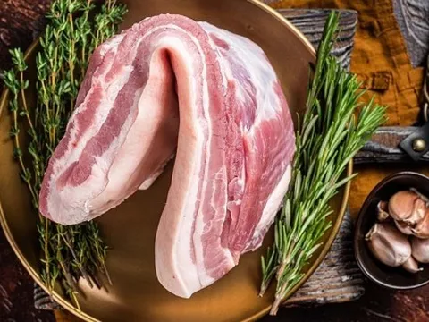 Giá heo hơi hôm nay 19/4: Tuần biến động, giao dịch trong khoảng 63.000 - 69.000 đồng/kg