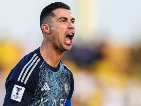 Ronaldo tỏa sáng, Al Nassr vào bán kết cúp châu Á