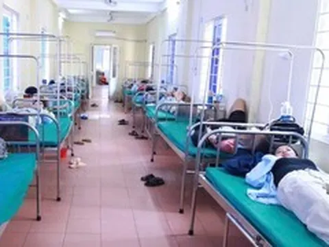 Ngộ độc bánh mì ở Nghệ An: Thêm hàng chục người nhập viện