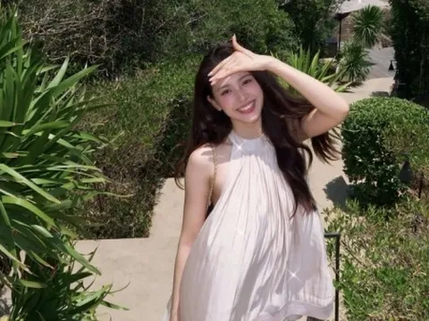 Sao Việt: Hoa hậu Trần Tiểu Vy đẹp rạng rỡ, ca sĩ Phương Linh khoe dáng xinh